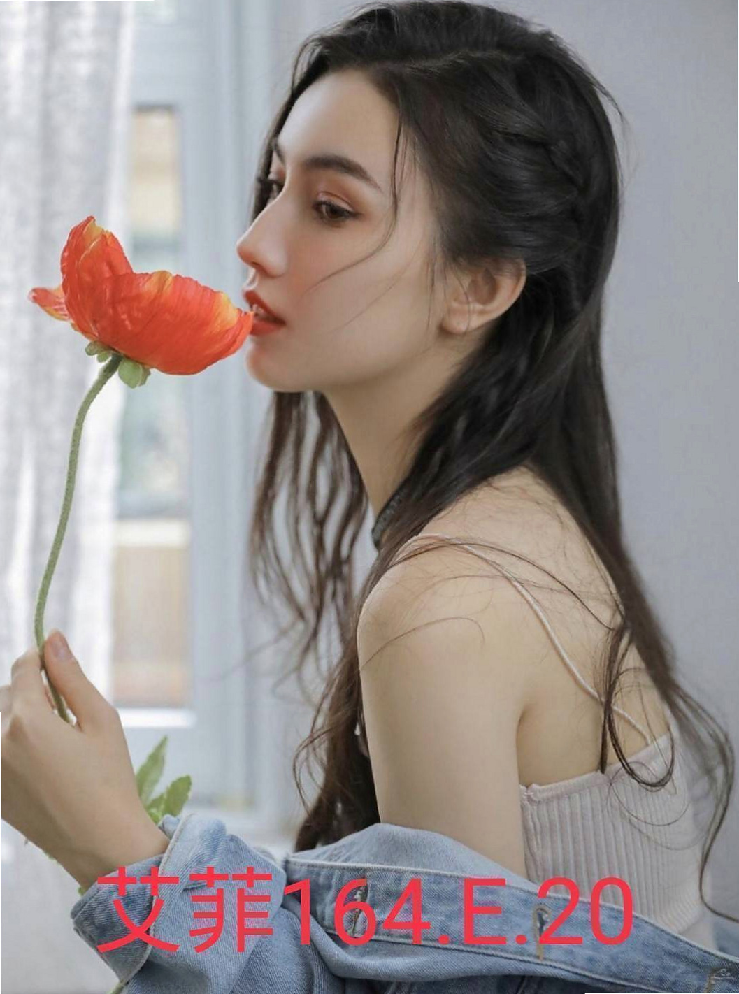 年齡20歲的夏槐│台北定點茶|外送茶莊│美艷的鄰家人妻│身高169cm│體重55kg│胸圍C罩杯│妹妹介紹：大奶可打乳炮 粉色奶頭很誘人 讓你想吸她 不停挑逗到讓你忍受不了，
